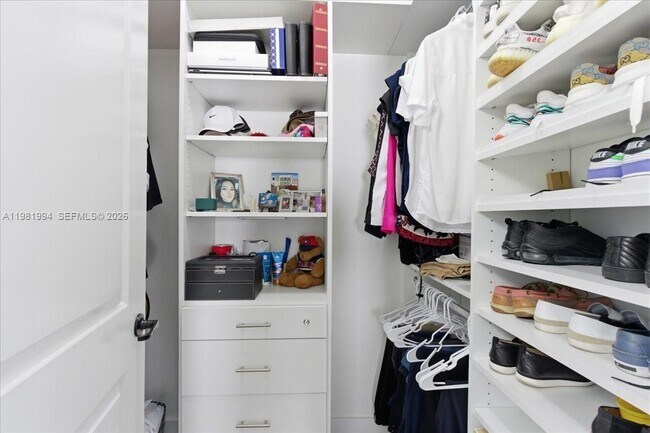 Building Photo - 3407 W 99th Pl