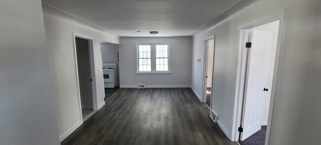 Building Photo - 166 W Milton Ave