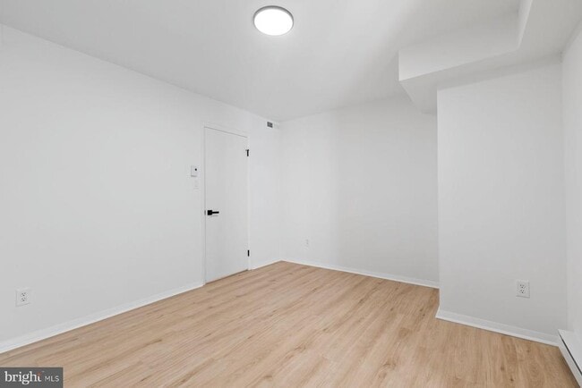 Building Photo - 207 S Patrick St