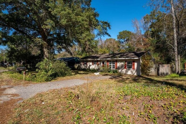 Building Photo - 1737 Bozo Ln