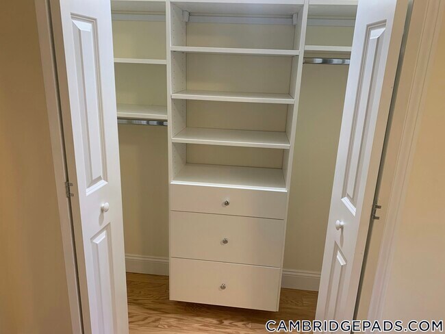 Building Photo - 22 Chauncy St