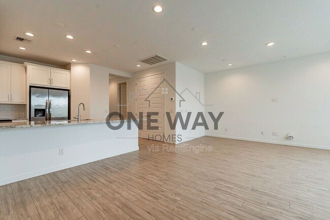 Building Photo - 4643 S Element