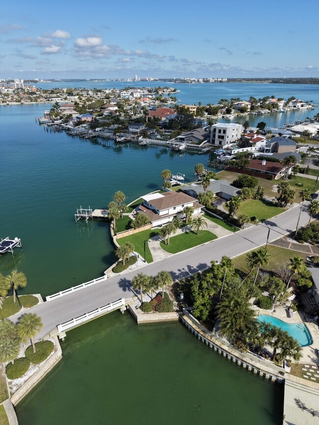 Building Photo - 301 22nd St