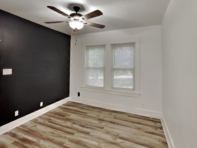 Building Photo - 26998 Hogan Dr