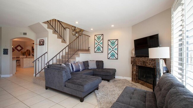 Building Photo - 38063 Crocus Ln