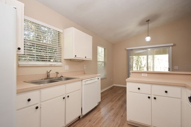 Building Photo - 8318 SW 64th Pl
