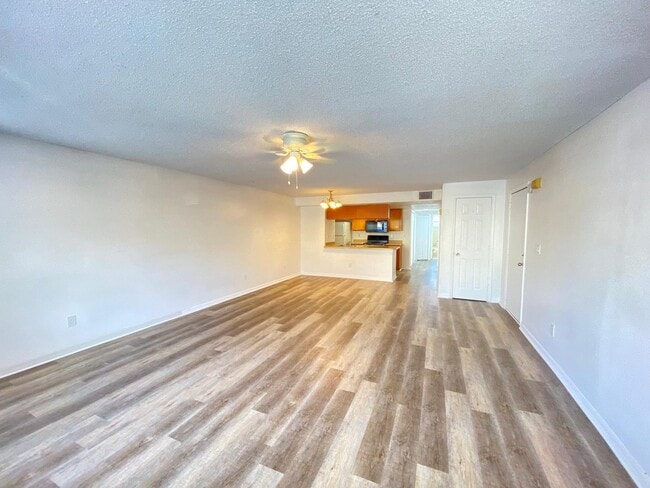 Building Photo - 2751 N Poinciana Blvd