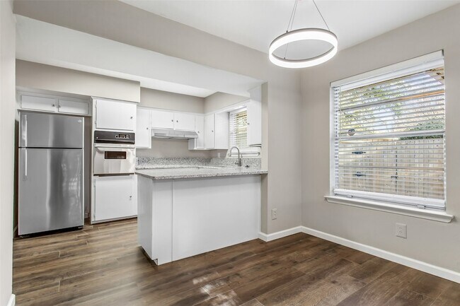 Building Photo - 7551 Brentcove Cir