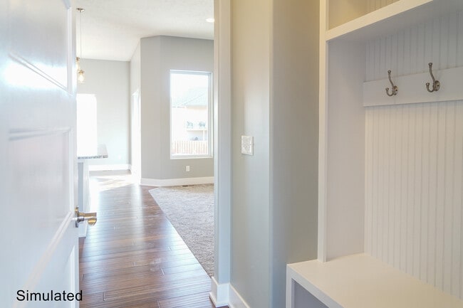Building Photo - Luxury Townhomes
