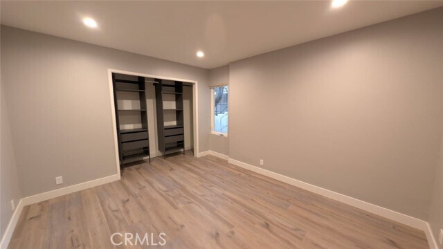 Building Photo - 215 Lower Cliff Dr