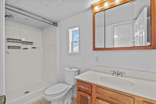 Building Photo - 119 Starwood Cir