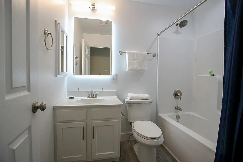 Building Photo - 168 S Winchester Ave