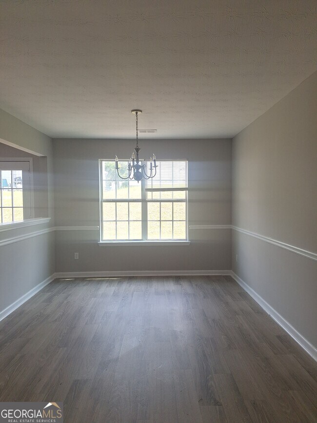 Building Photo - 5646 One Lake Way