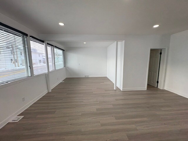 Building Photo - 608 Ridge Rd