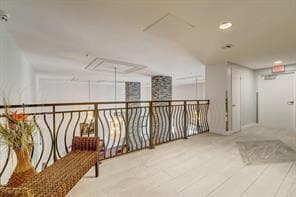 Building Photo - 1505 N Riverside Dr