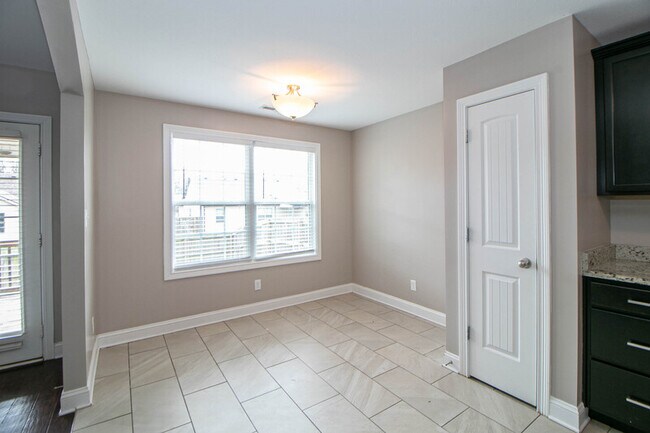 Building Photo - 151 Ambridge St