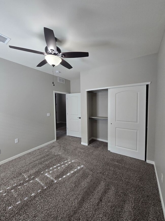 Building Photo - LUXURIOUS EASTSIDE HOME FOR RENT