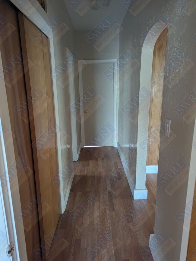 Building Photo - 2 Harding Ct