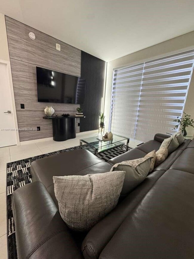 Building Photo - 5350 NW 84th Ave