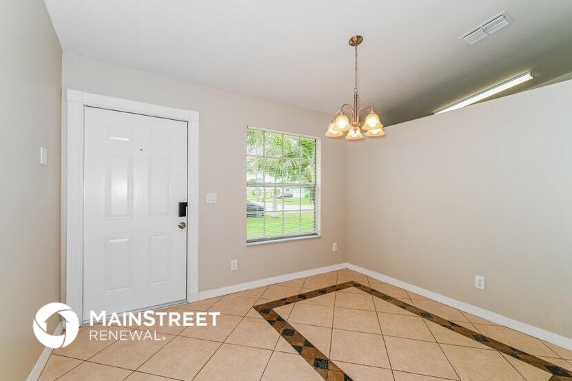 Building Photo - 818 SW 31st St