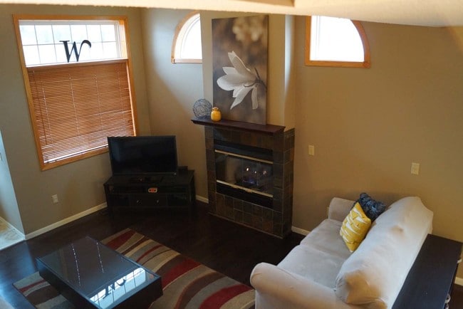 Building Photo - 18197 Warbler Ln