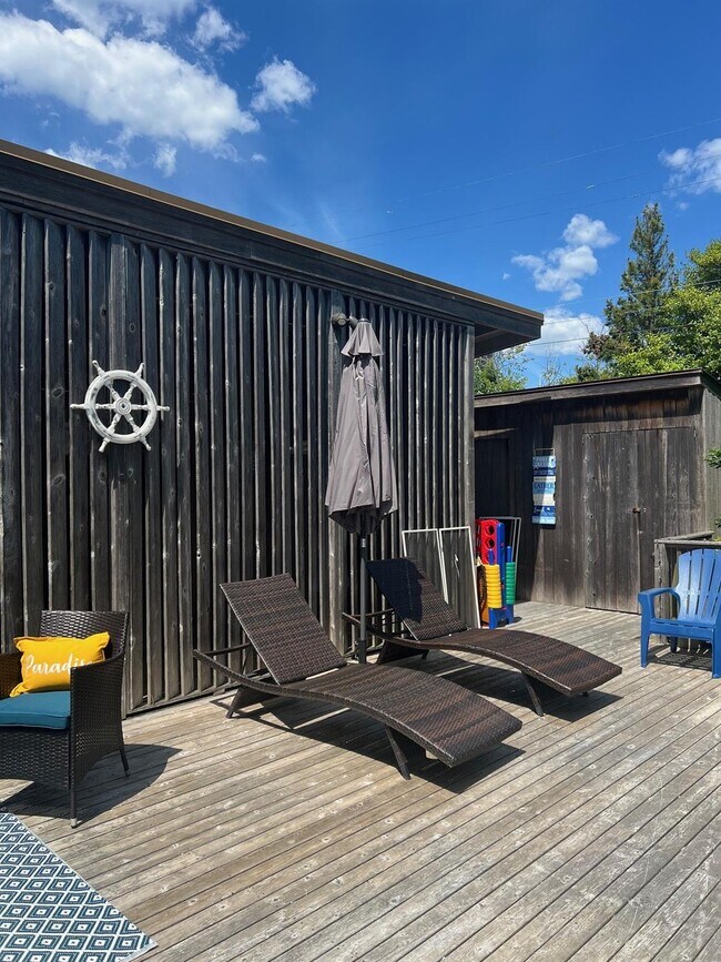 Building Photo - 101 Bungalow Ln