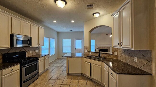 Building Photo - 1806 Vernal Glen Cir