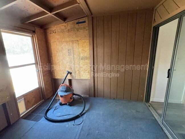 Building Photo - 3228 White Ave