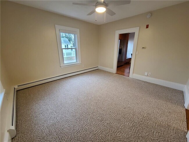 Building Photo - 154 2nd St