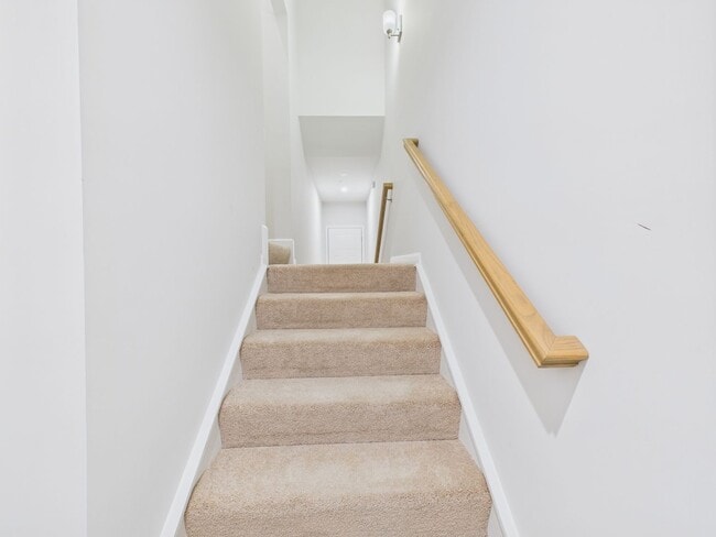 Building Photo - 642 Brookwood Glen Terrace