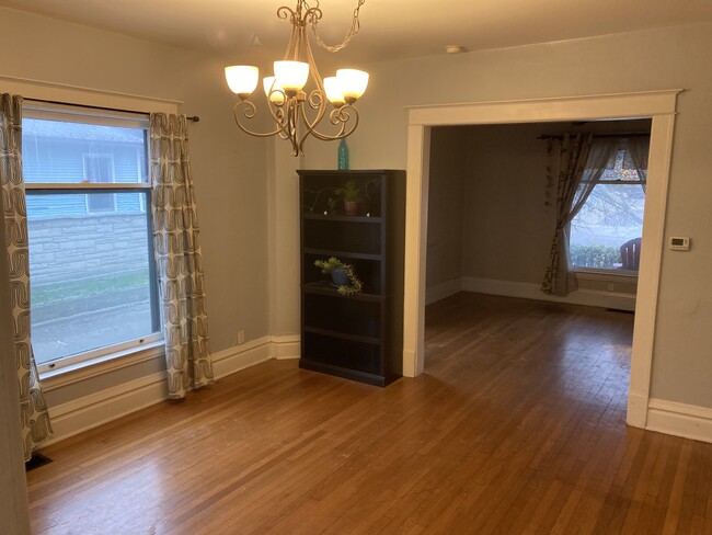 Living and dining room - 616 Woodward Ave