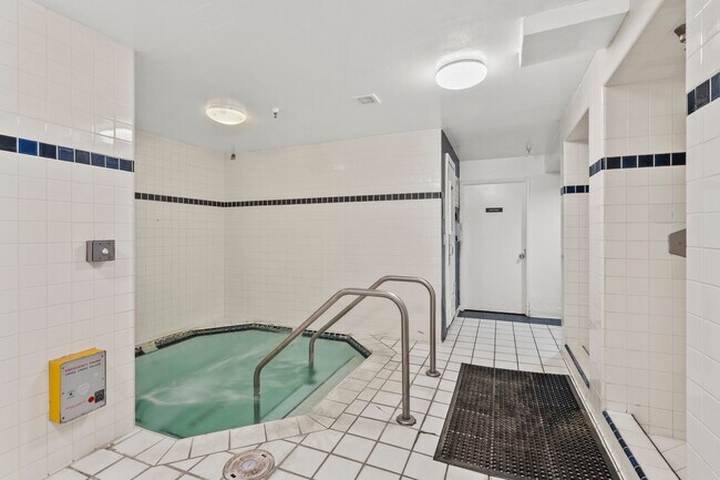 Building Photo - 7765 W 91st St