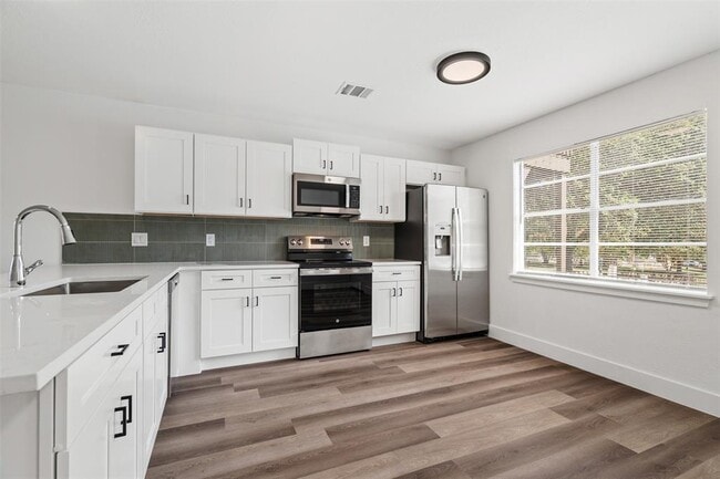 Building Photo - 1810 River Crossing Cir