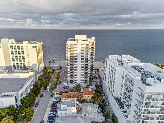 Building Photo - 209 N Fort Lauderdale Beach Blvd