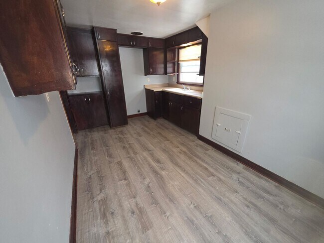 Building Photo - 3260 N 49th St