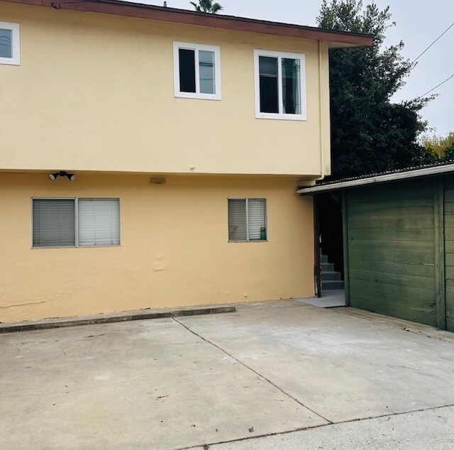 Building Photo - 1468 Chalcedony St