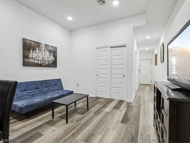 Building Photo - 430 Ocean Ave