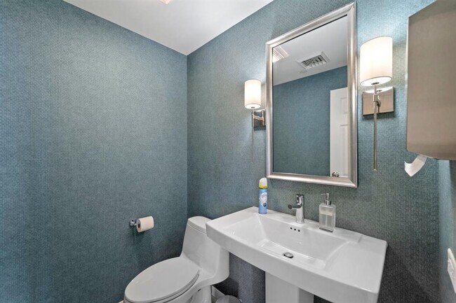 Building Photo - 651 Bering Dr