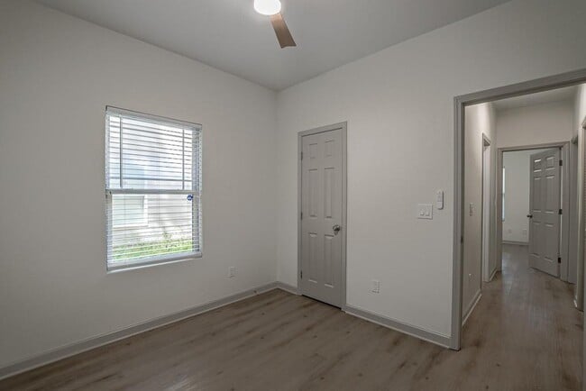 Building Photo - 70 Gardenia Dr NW