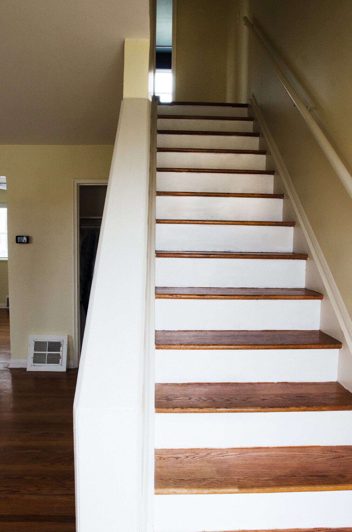 Stairs Leading Upstairs - 3332 Coolidge Hwy