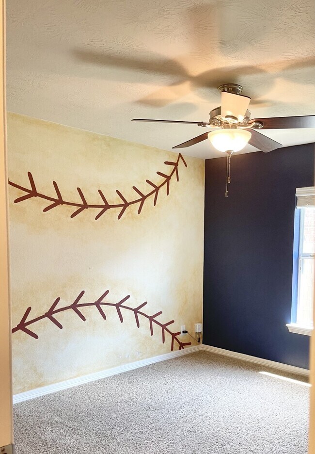 Building Photo - 11122 Barker Park Ct