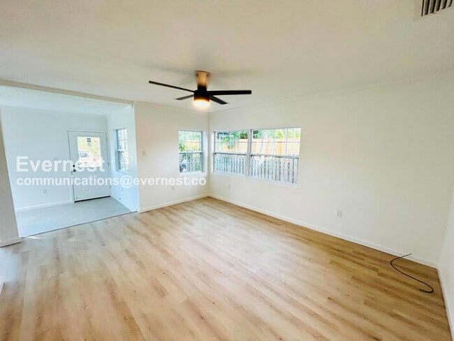 Building Photo - 3032 56th St S