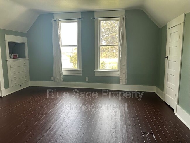 Building Photo - 1226 Tremont St