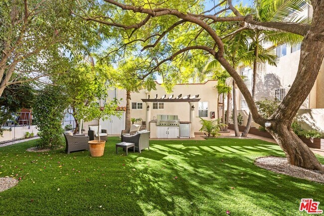 Building Photo - 927 Euclid St