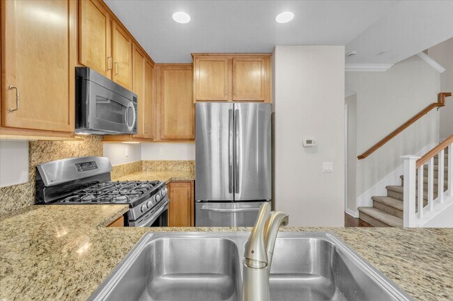 Building Photo - 28687 N Pietro Dr