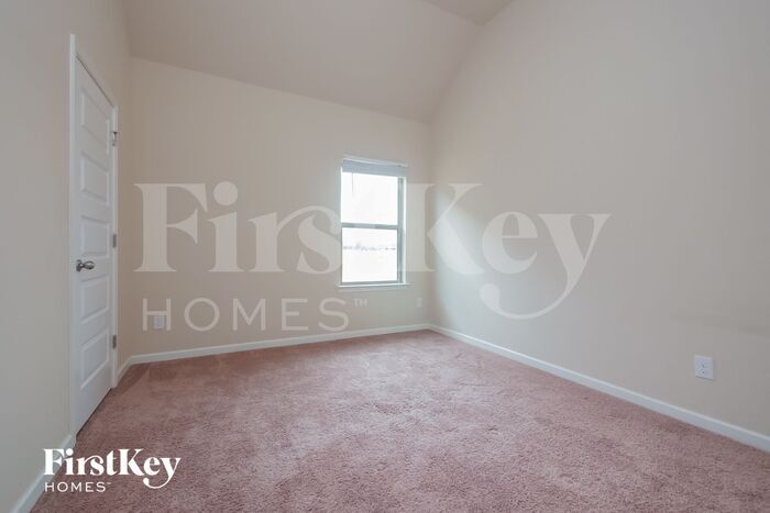Building Photo - 3180 Alhambra Cir