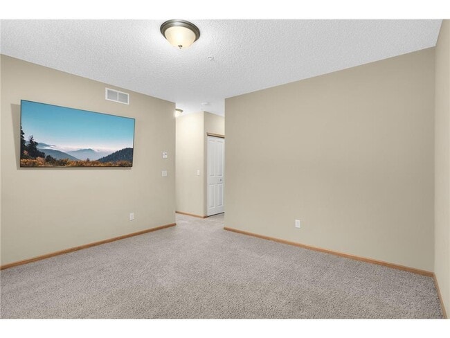 Building Photo - 15256 Maryland Ave