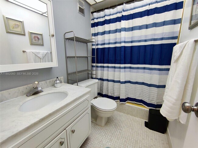 Building Photo - 4117 Bougainvilla Dr