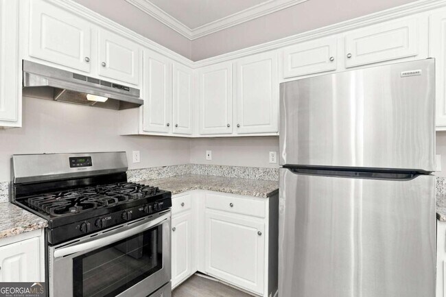 Building Photo - 990 Lena St NW