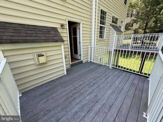 Building Photo - 278 Yorktown Ct